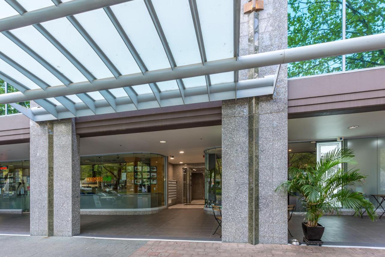 Dana-Spacious Private Room In Shared 2-Bedroom Apartment-1 Canberra Luaran gambar